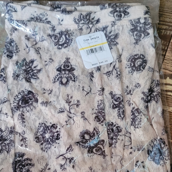 Free People Floral Black and white lace leggings womens medium - Picture 4 of 5